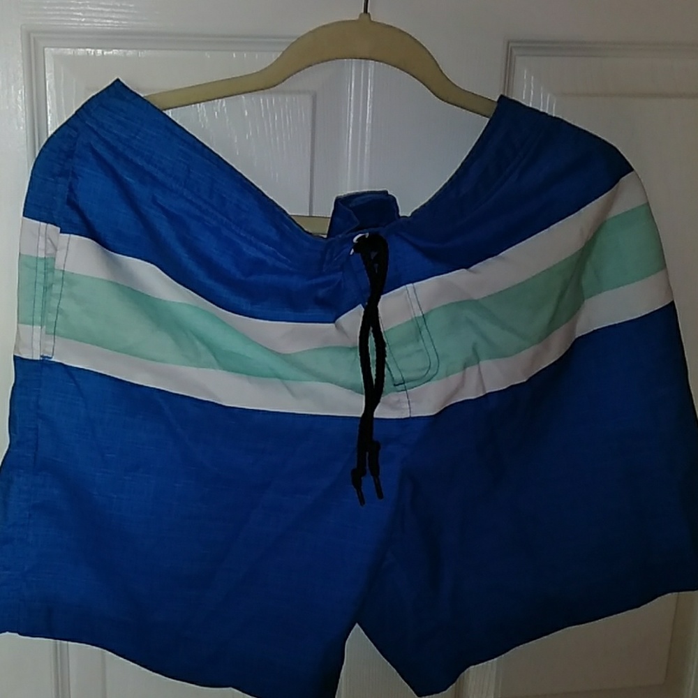 Penguin men swim wear